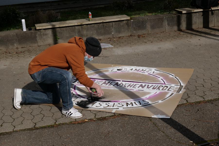 Pink gegen Rassismus