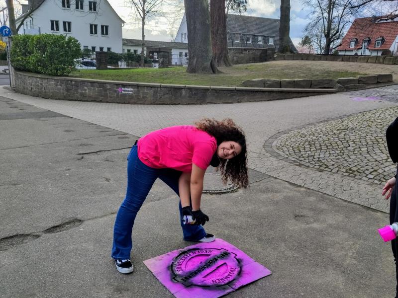 Pink gegen Rassismus