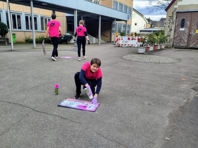 Pink gegen Rassismus